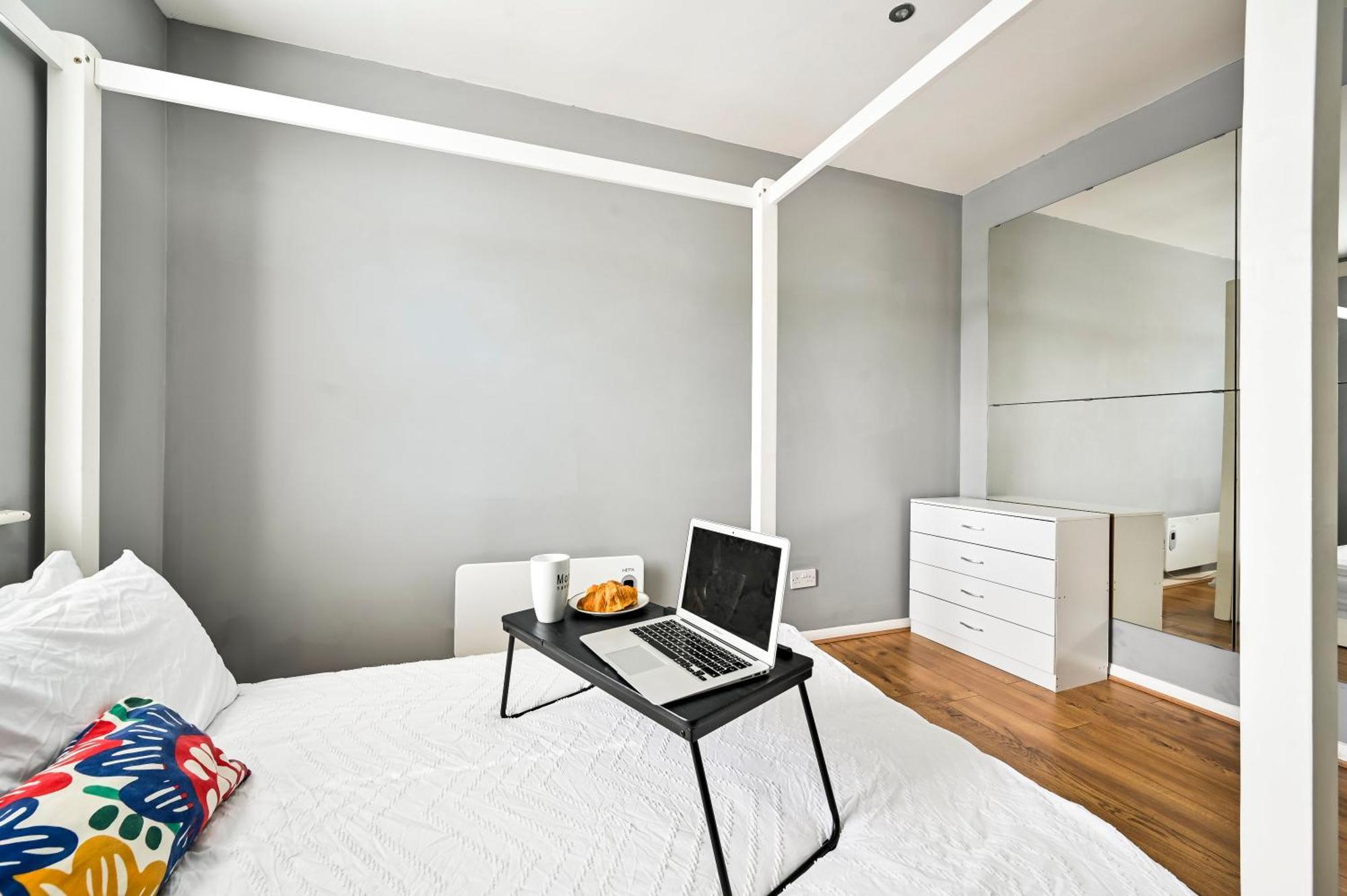 Apartmán Cosy 1-Bed E15, Sleeps 4, 1 Min From Tube Station Near O2 Arena Londýn Exteriér fotografie