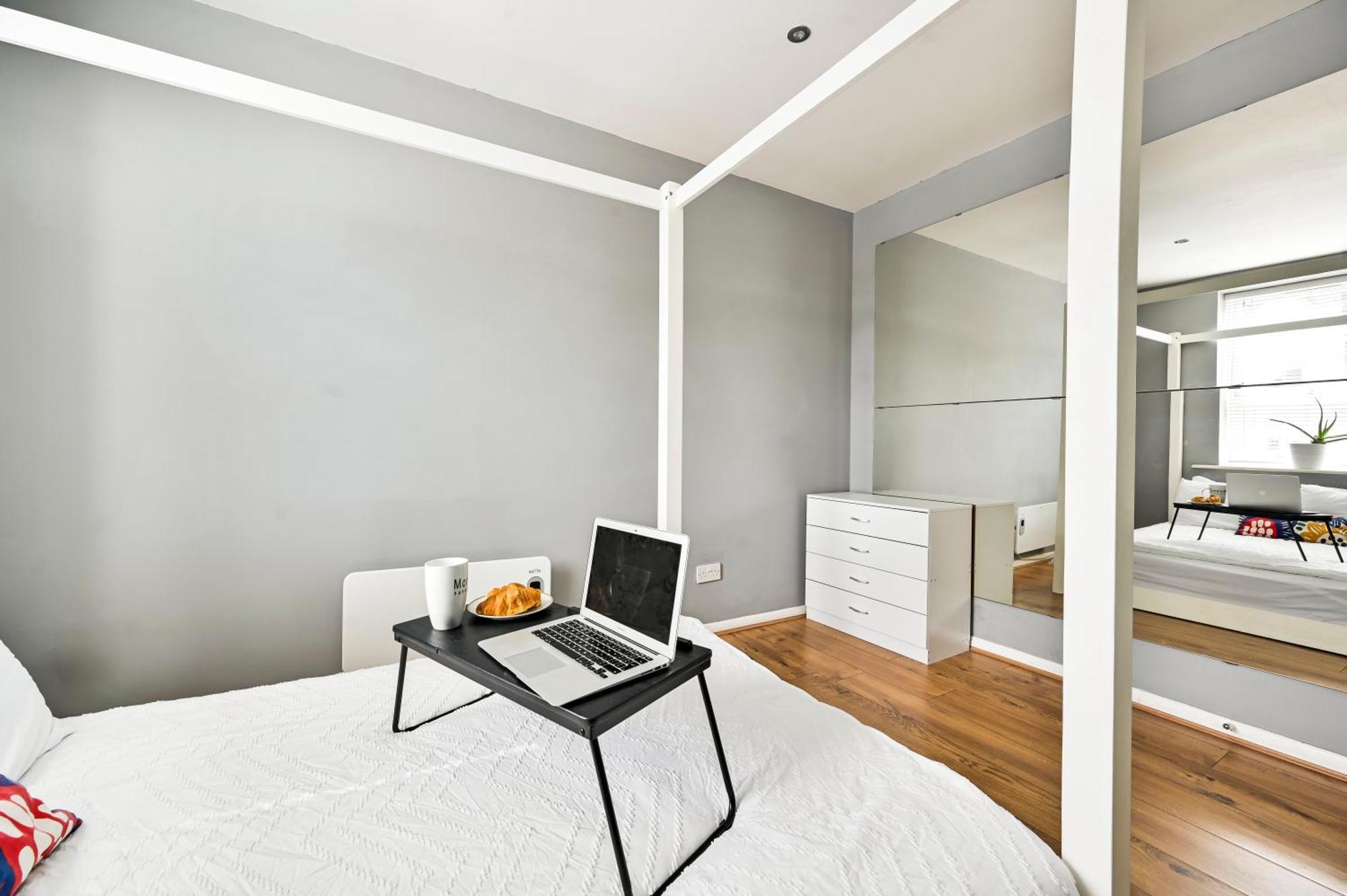 Apartmán Cosy 1-Bed E15, Sleeps 4, 1 Min From Tube Station Near O2 Arena Londýn Exteriér fotografie