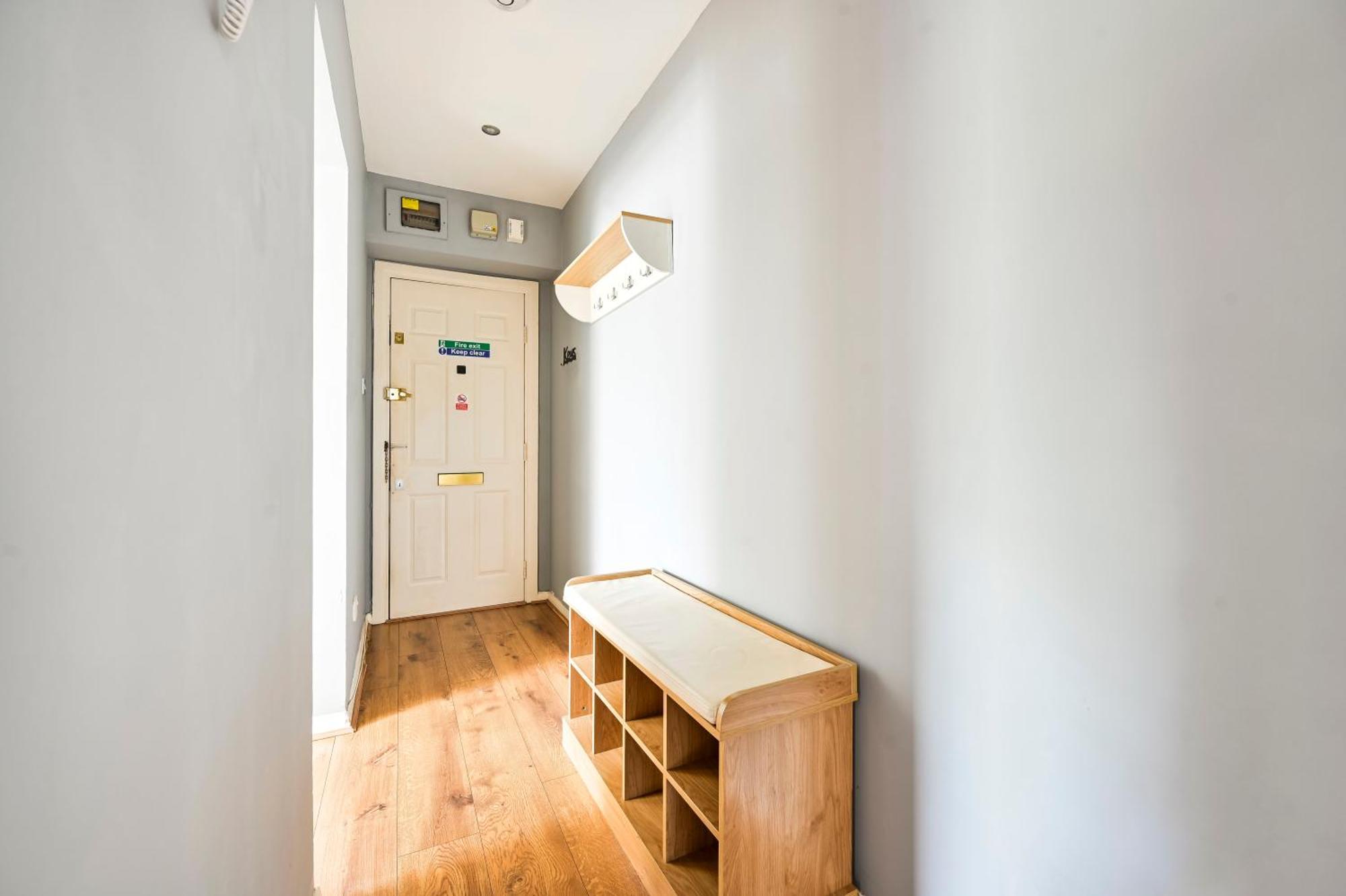 Apartmán Cosy 1-Bed E15, Sleeps 4, 1 Min From Tube Station Near O2 Arena Londýn Exteriér fotografie
