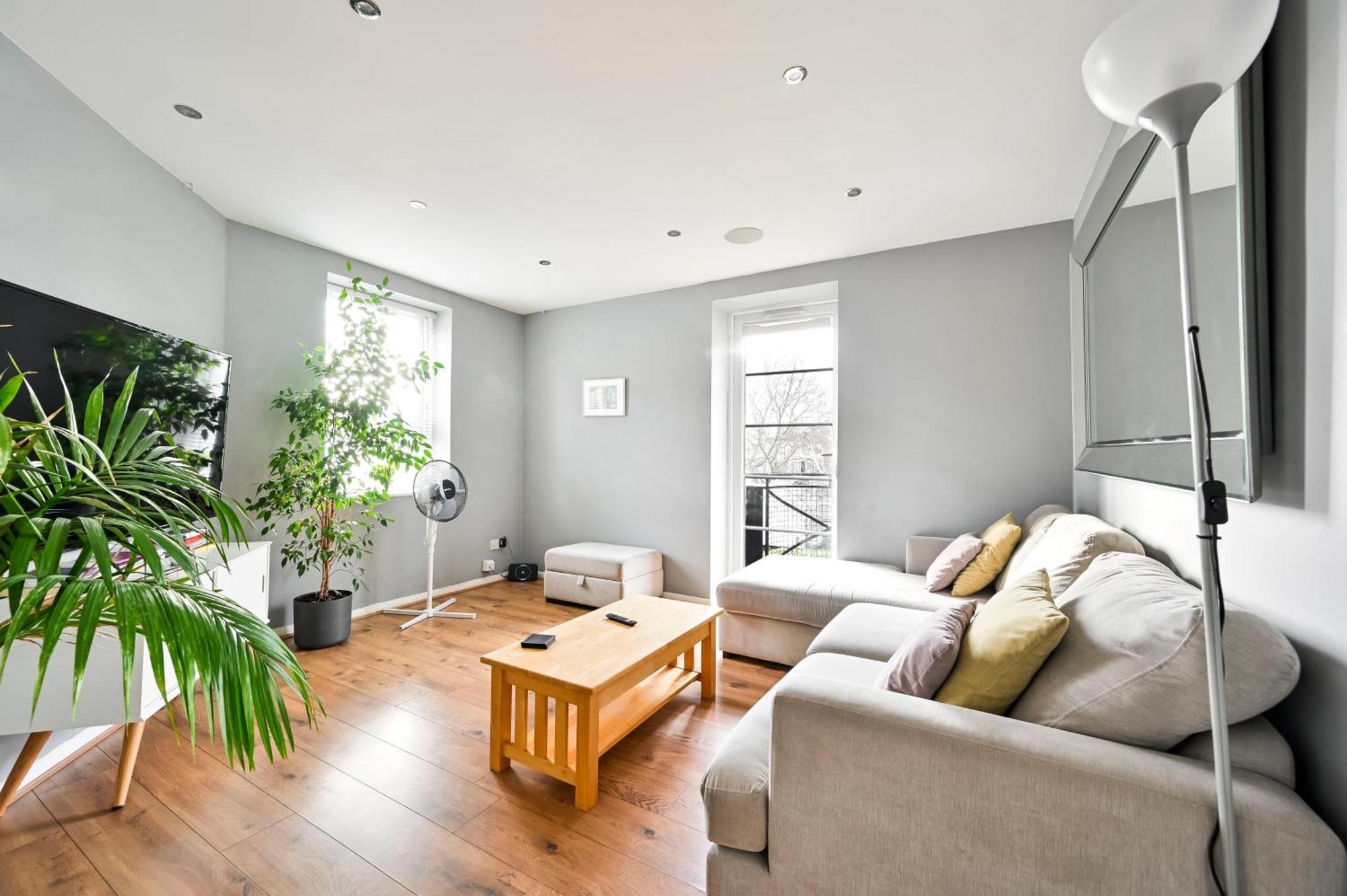 Apartmán Cosy 1-Bed E15, Sleeps 4, 1 Min From Tube Station Near O2 Arena Londýn Exteriér fotografie